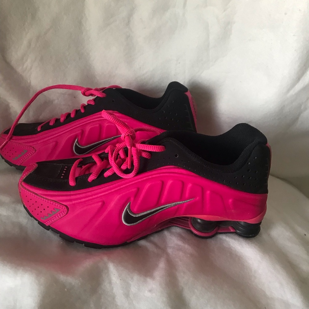 Nike Shox Women’s/Youth Hot Pink/Black Shoes